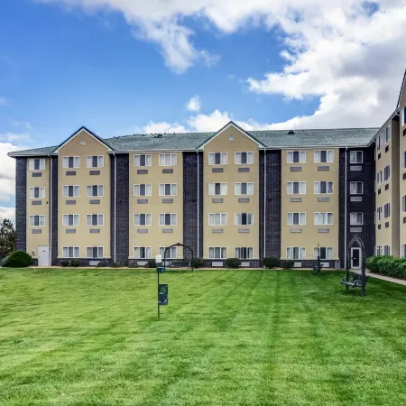 Quality Inn and Suites Denver Airport - Gateway Park