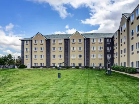 Quality Inn and Suites Denver Airport - Gateway Park