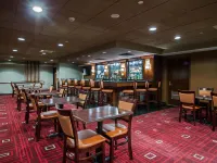 Crowne Plaza NEWARK AIRPORT by IHG - バー