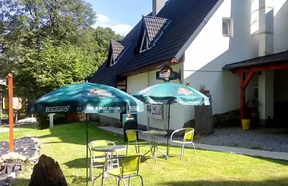 優德沃吉斯旅館