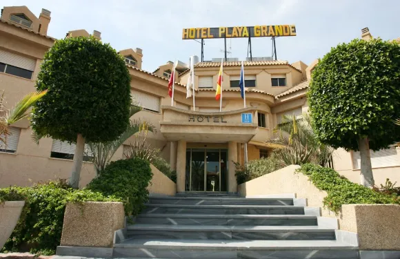 格蘭德海灘酒店