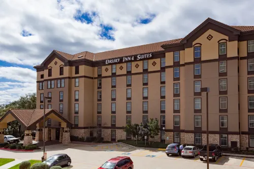 Drury Inn & Suites San Antonio North Stone Oak Hoteles en San Antonio
