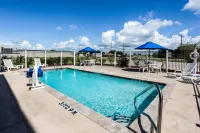 Quality Inn & Suites Houma Hotels in Houma