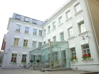 拉頓達中心酒店 鄰近KGB Museum (Genocido Auku Muziejus)的酒店