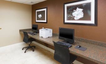 Clarion Inn & Suites Miami International Airport