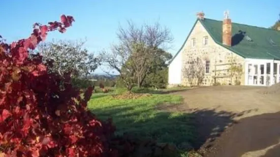 Craigie Knowe Cottage and Vineyard