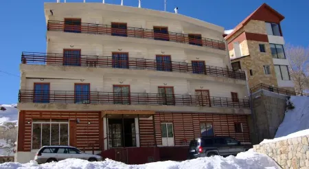 L'Escale du Mzaar Отели в г. Kfardebian