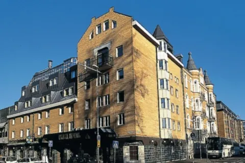 Home Hotel Plaza