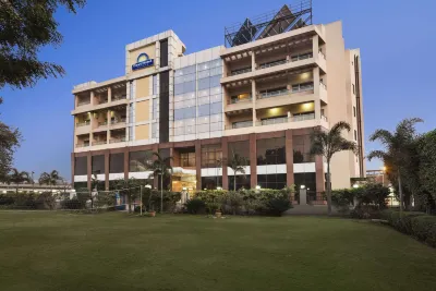 Days Hotel by Wyndham Neemrana Jaipur Highway Hôtels à : District d'Alwar