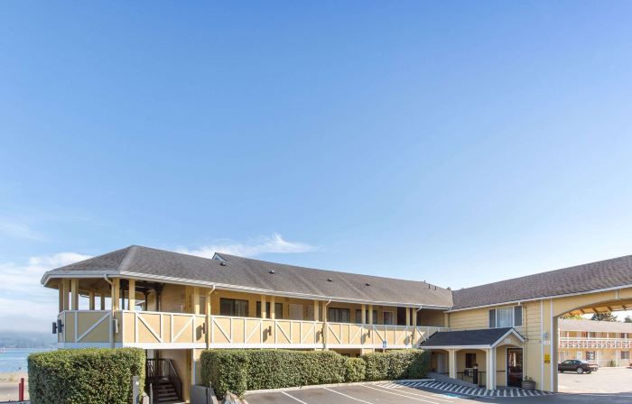 Global Inn