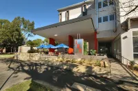 Laguna Serviced Apartments Hotels near University of Southern Queensland Art Collection