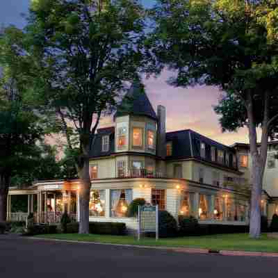 Stafford's Bay View Inn Hotel Exterior