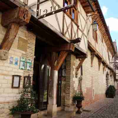 Le Champ des Oiseaux Hotel Exterior