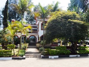 Karen Bomas Inn