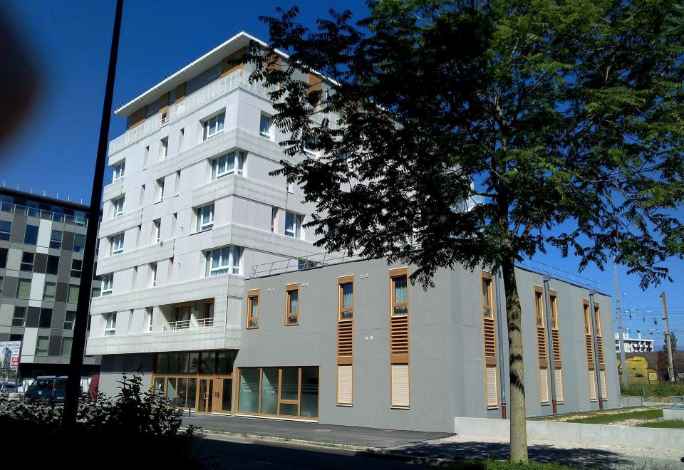 Nehô Suites Porte de Genève-Annemasse Updated 2023 Room Price-Reviews &  Deals | Trip.com
