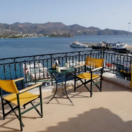 Hotel Port 7- Boutique Collection