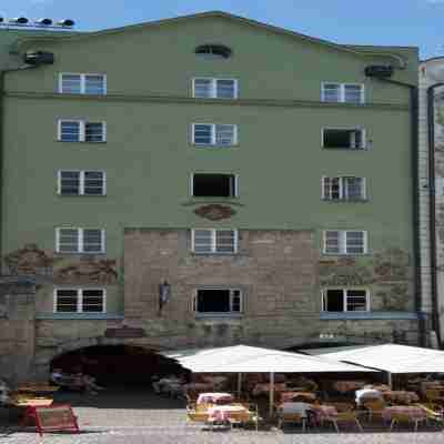 Apartments Golden Roof by Penz Hotel Exterior