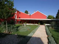 Hotel Villa Donat Các khách sạn ở Turanj