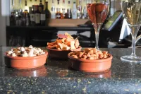 The Pinewood Hotel - Quầy Bar