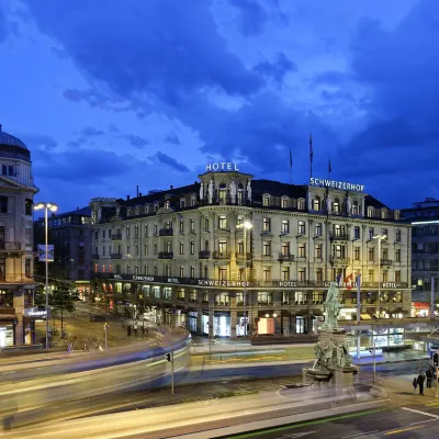 Hotel Schweizerhof Zürich Hotel dekat Museum Helmhaus