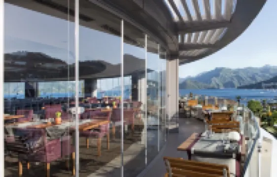 TUI BLUE แกรนด์ อะซูร