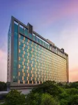 Conrad Pune - ที่มีบาร์