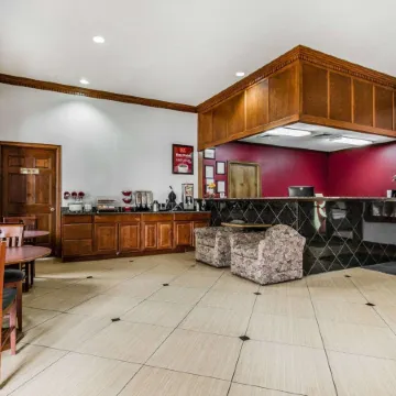 Econo Lodge Inn & Suites Enterprise