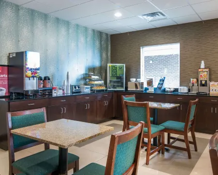 Royal Extended Stay Hotel Отели в г. Бун Хилл