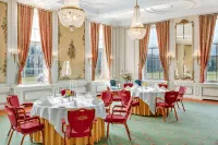 Hotel Heemskerk - parkir