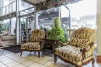 Ocean Crest Inn and Suites