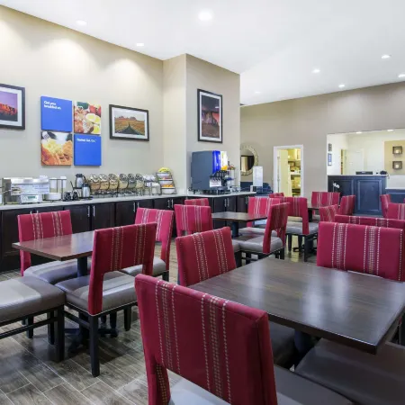 Comfort Inn & Suites