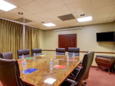 フェアブリッジ イン & スイーツ クリーバーン クリーバーンのホテル