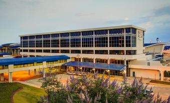 Four Points by Sheraton Huntsville Airport