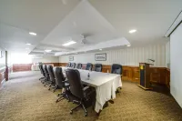 Monte Carlo Inn Oakville Suites Hotels in Oakville