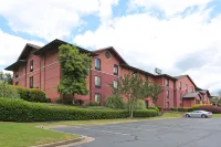 Suburban Studios Macon North Отели в г. Бибб