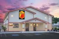 Super 8 by Wyndham Douglas Hotels in Douglas