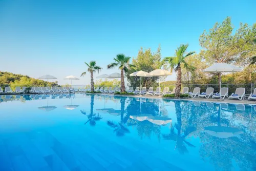 Gava Waterman Milna Resort – All Inclusive Hotels in Milna