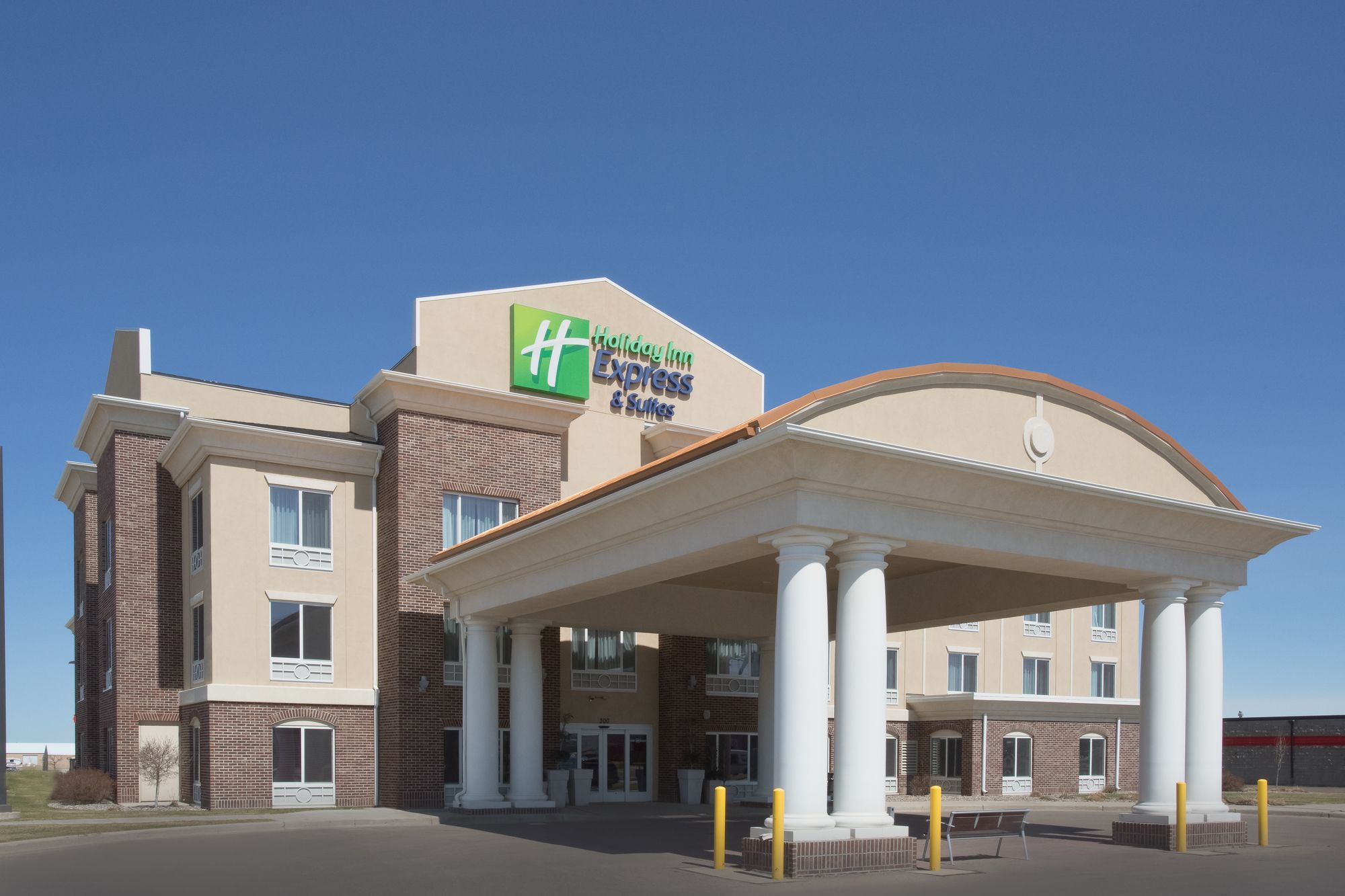 Holiday Inn Express Hotel & Suites Minot South, an Ihg Hotel