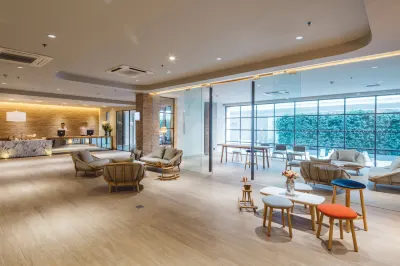 Clef Hotel Các khách sạn gần Wat Thong Kong