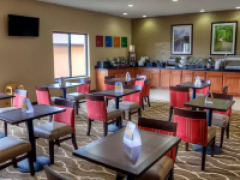 Comfort Suites Plymouth Near US-30 Hotels in Marshall County