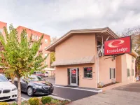 Econo Lodge City Center Hotels near Washington Park