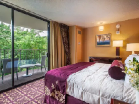 Hilo Hawaiian Hotel, Trademark Collection by Wyndham ヒロのホテル