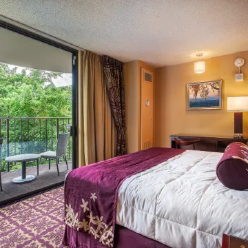 Hilo Hawaiian Hotel, Trademark Collection by Wyndham