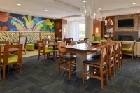 Holiday Inn Express & Suites Terre Haute