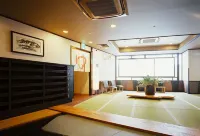 توياما مانتن هوتل