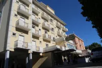 Hotel Elisir Отели рядом с достопримечательностью «Монументальное кладбище Римини»