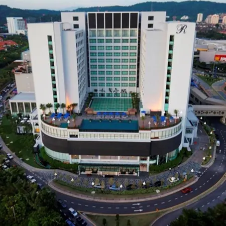 Royale Chulan Damansara Отели рядом с достопримечательностью «Станция MRT Taman Tun Dr Ismail »
