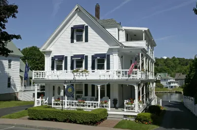 Harborage Inn on the Oceanfront Hotels in Southport