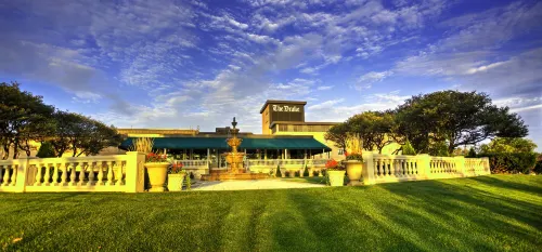 The Drake Oak Brook, Autograph Collection Hoteles en Oak Brook