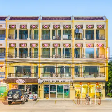 Le Hua Hotel Hotels near Mae Porn